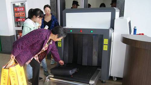 廣州安檢x光機(jī)廠家為用戶定制智能系統(tǒng)